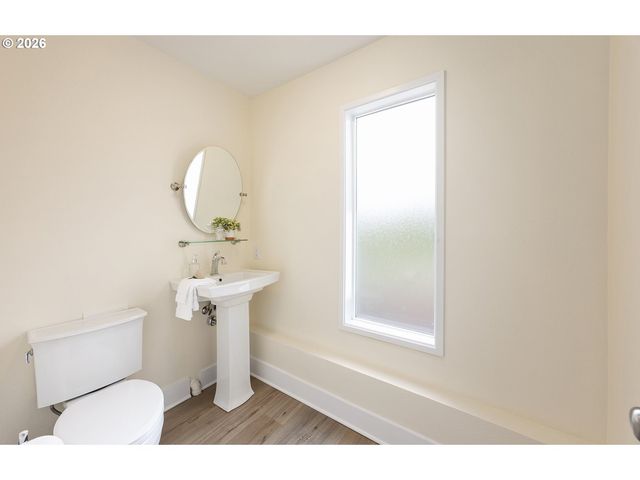 11835 Se VALLEY VIEW Ter, Happy Valley, OR 97086