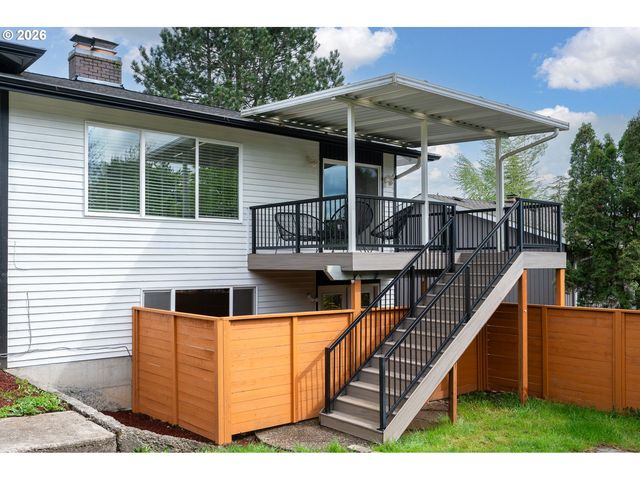 11835 Se VALLEY VIEW Ter, Happy Valley, OR 97086