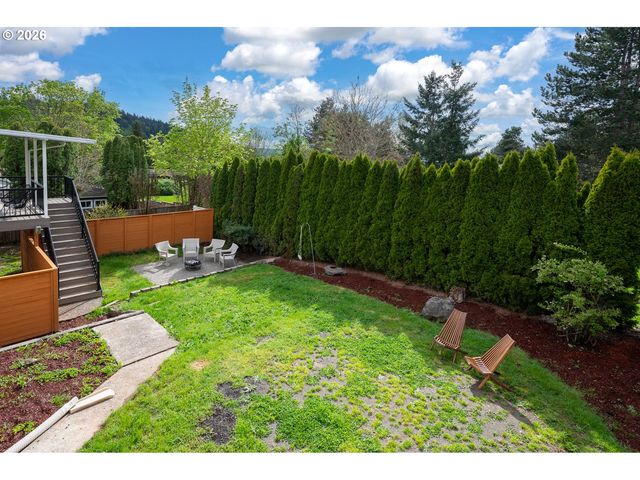 11835 Se VALLEY VIEW Ter, Happy Valley, OR 97086