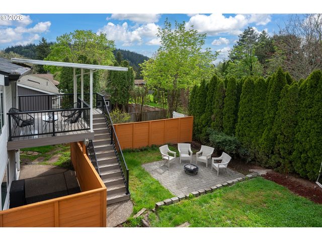 11835 Se VALLEY VIEW Ter, Happy Valley, OR 97086