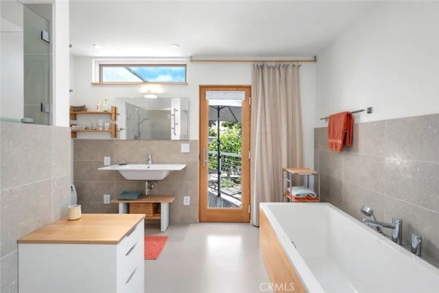 552 Perkins Lane, San Luis Obispo, CA 93401