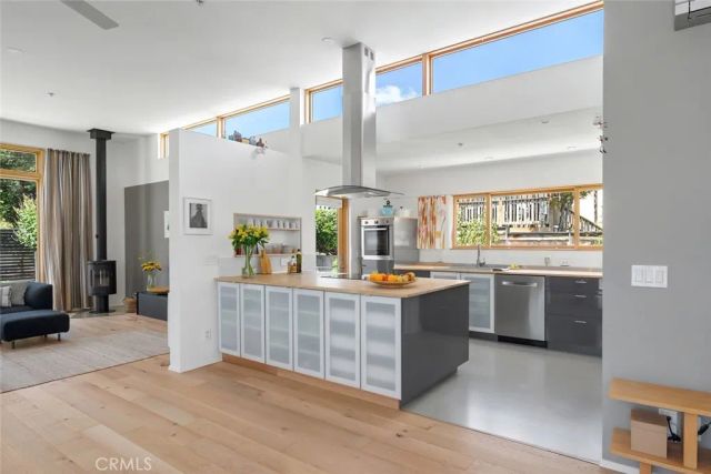 552 Perkins Lane, San Luis Obispo, CA 93401