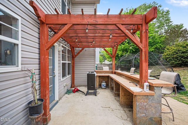 219 E Quailwood Drive, Fuquay Varina, NC 27526