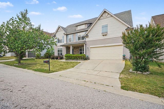 219 E Quailwood Drive, Fuquay Varina, NC 27526