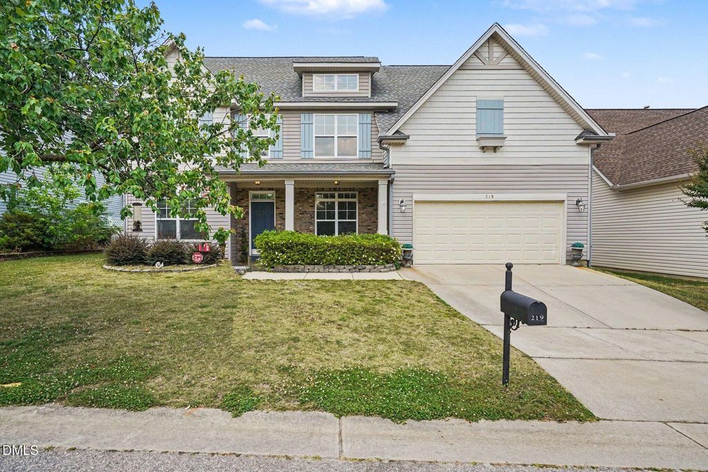 219 E Quailwood Drive, Fuquay Varina, NC 27526
