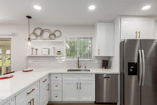 10407 W DESERT FOREST Circle, Sun City, AZ 85351