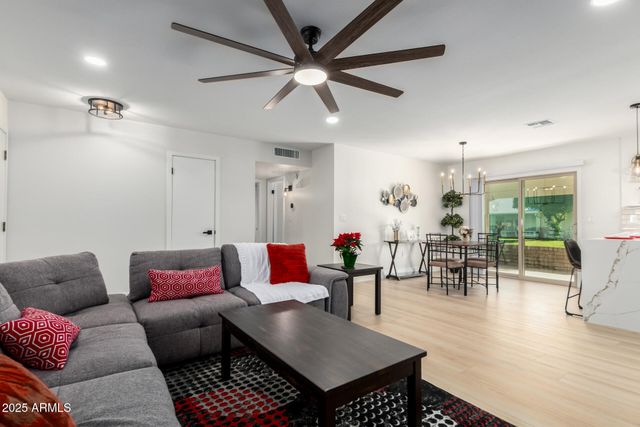 10407 W DESERT FOREST Circle, Sun City, AZ 85351