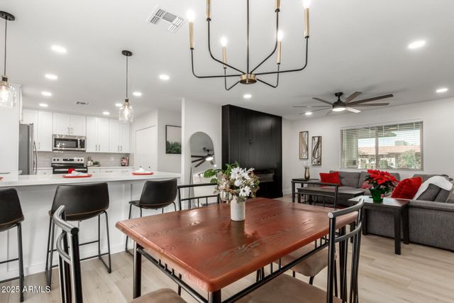 10407 W DESERT FOREST Circle, Sun City, AZ 85351