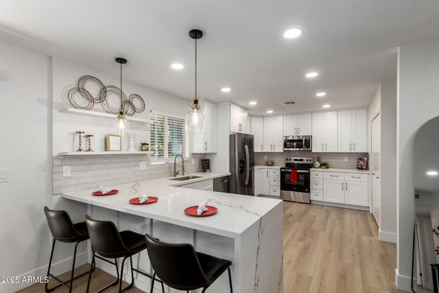 10407 W DESERT FOREST Circle, Sun City, AZ 85351