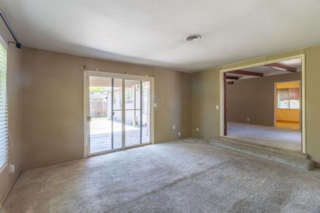 6960 N Pershing Ave, Stockton, CA 95207