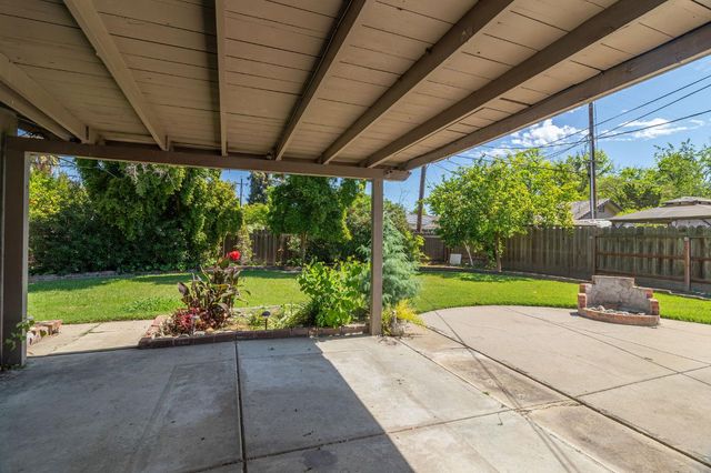 6960 N Pershing Ave, Stockton, CA 95207