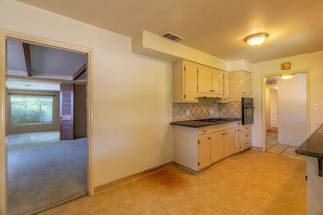 6960 N Pershing Ave, Stockton, CA 95207