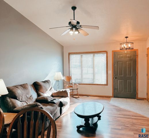 203 S West Ave Avenue, Crooks, SD 57020