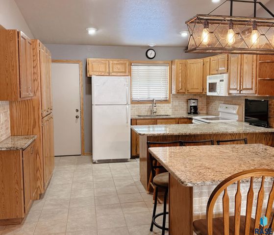 203 S West Ave Avenue, Crooks, SD 57020