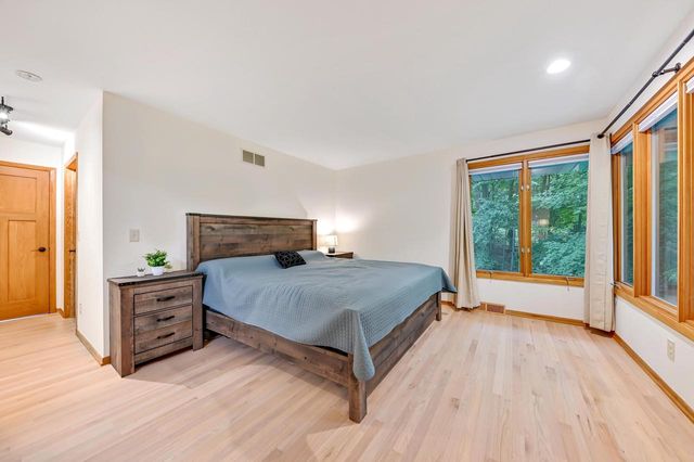 4678 Sonseeahray DRIVE, Hubertus, WI 53033