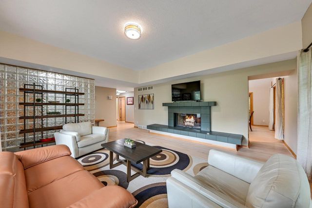 4678 Sonseeahray DRIVE, Hubertus, WI 53033