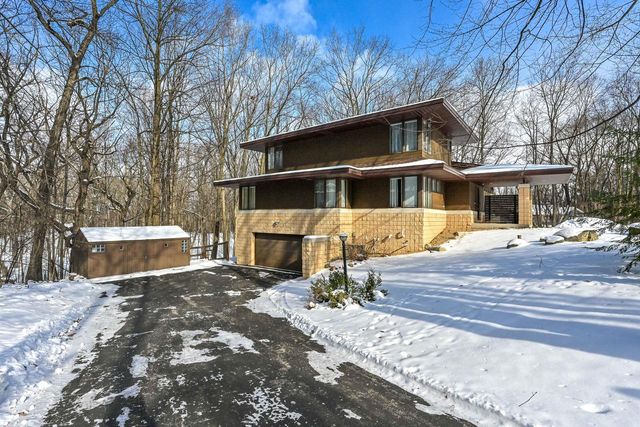 4678 Sonseeahray DRIVE, Hubertus, WI 53033