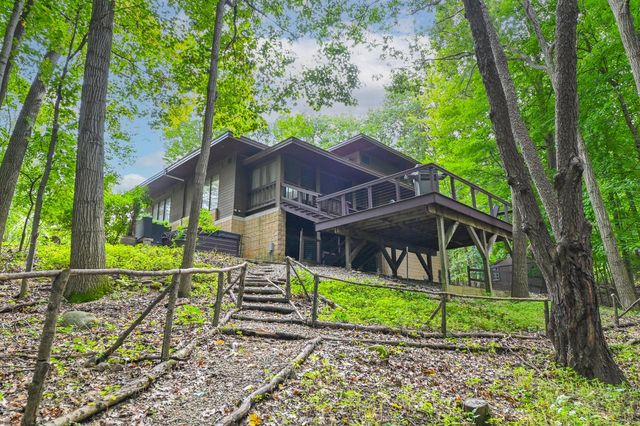 4678 Sonseeahray DRIVE, Hubertus, WI 53033