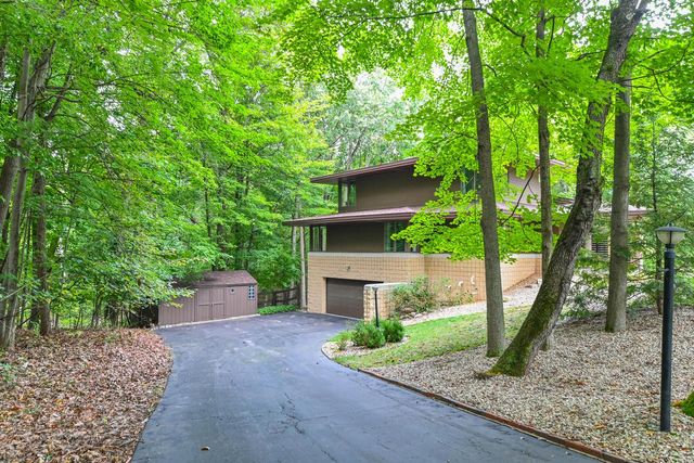 4678 Sonseeahray DRIVE, Hubertus, WI 53033