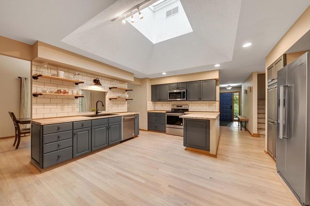 4678 Sonseeahray DRIVE, Hubertus, WI 53033