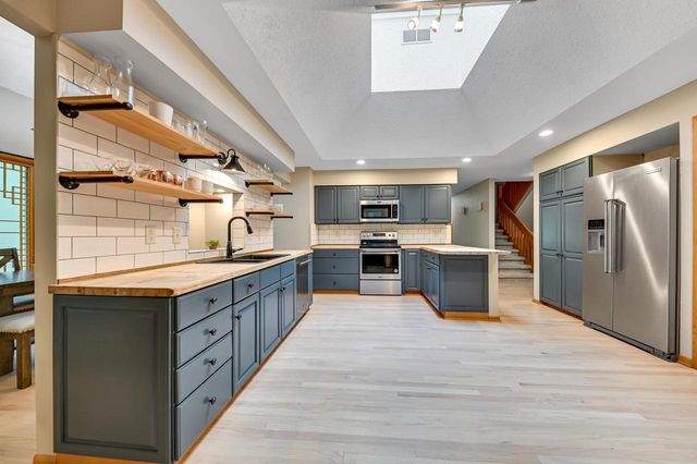 4678 Sonseeahray DRIVE, Hubertus, WI 53033