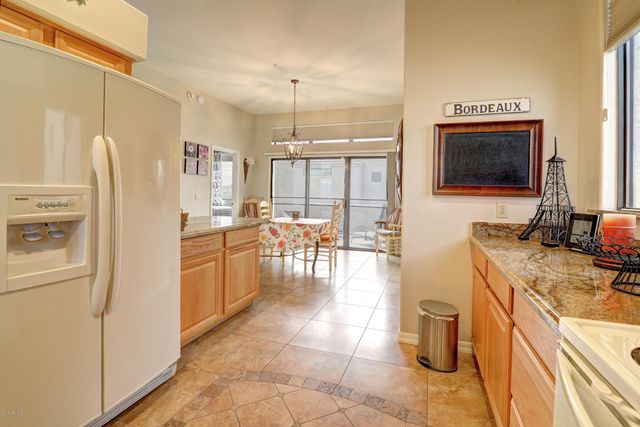 13606 N CAMBRIA Drive 208, Fountain Hills, AZ 85268