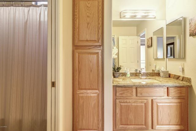 13606 N CAMBRIA Drive 208, Fountain Hills, AZ 85268