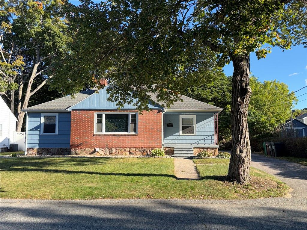 27 Irene Boulevard, Woonsocket, RI 02895