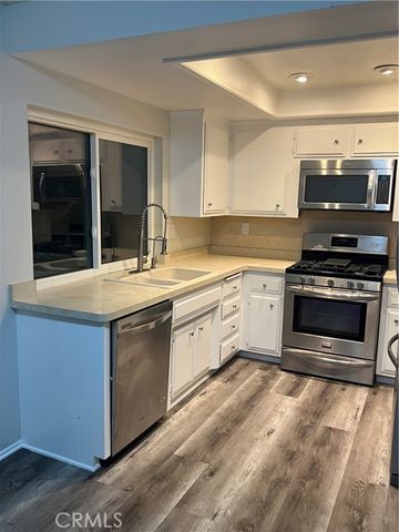 2302 El Grande, Hemet, CA 92545