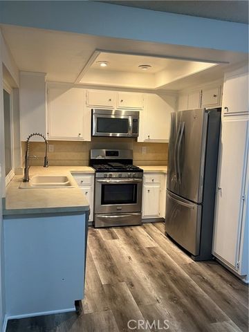 2302 El Grande, Hemet, CA 92545