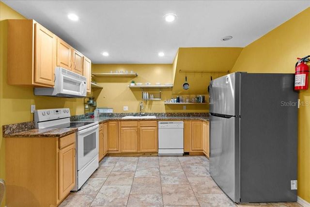 1679 GRANDEFLORA AVENUE, Clermont, FL 34711