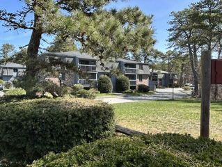 432 Old Chatham Road APT 411, South Dennis, MA 02660