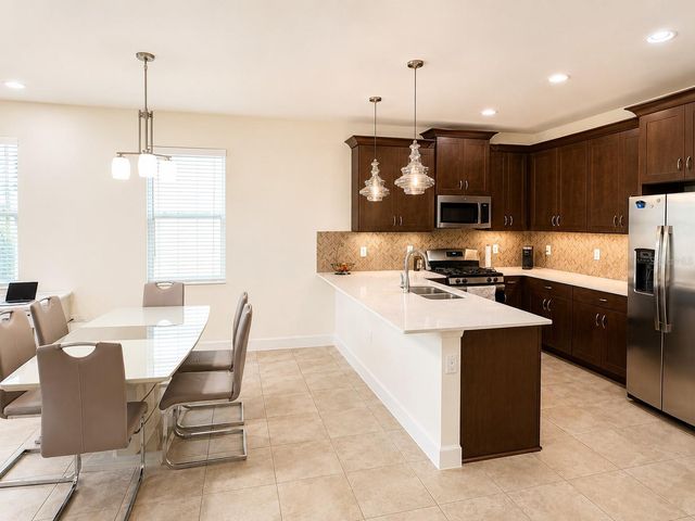 6118 VOYAGERS PLACE, Apollo Beach, FL 33572