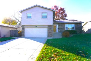 1035 W ELMWOOD Lane, Bartlett, IL 60103