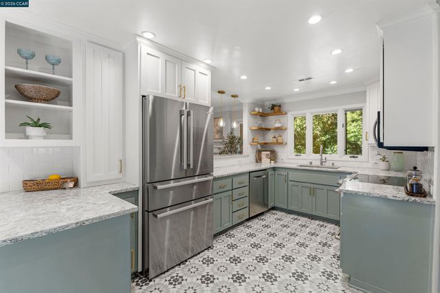 3575 Springhill Rd, Lafayette, CA 94549