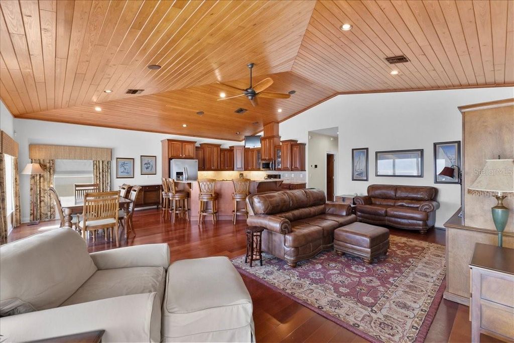 Image 12 of property listing at 5609 S ATLANTIC AVENUE, New Smyrna Beach, FL 32169