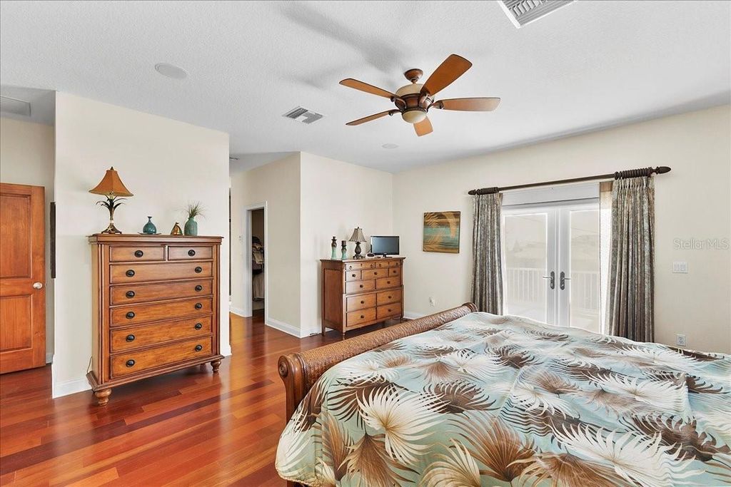 Image 22 of property listing at 5609 S ATLANTIC AVENUE, New Smyrna Beach, FL 32169