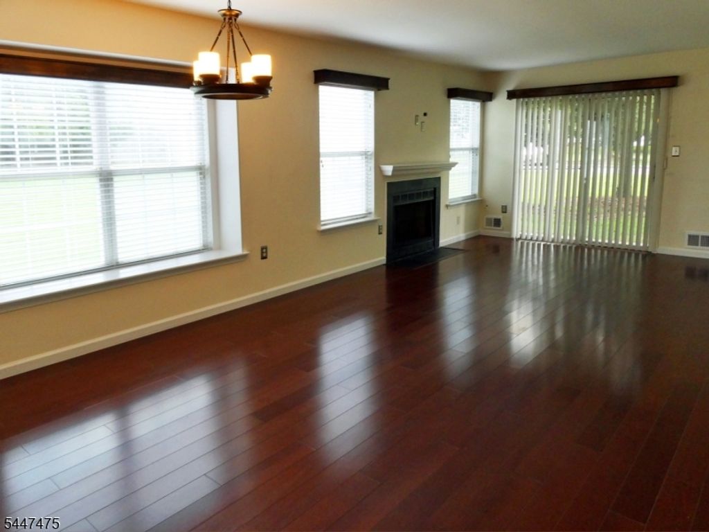 124 Winchester Way, Franklin Twp., NJ 08873 — photo 3