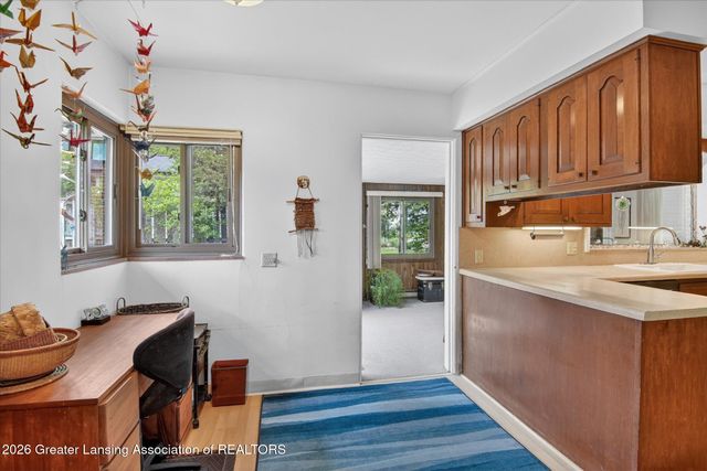 825 Oakwood Drive, East Lansing, MI 48823