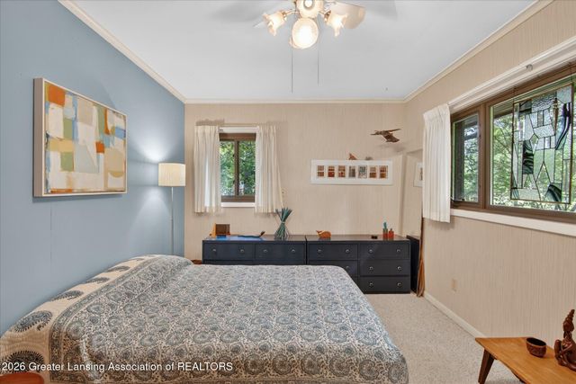 825 Oakwood Drive, East Lansing, MI 48823