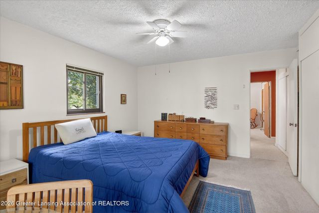 825 Oakwood Drive, East Lansing, MI 48823