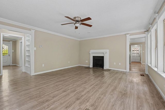 1209 Yorkshire, Helena, AR 72342