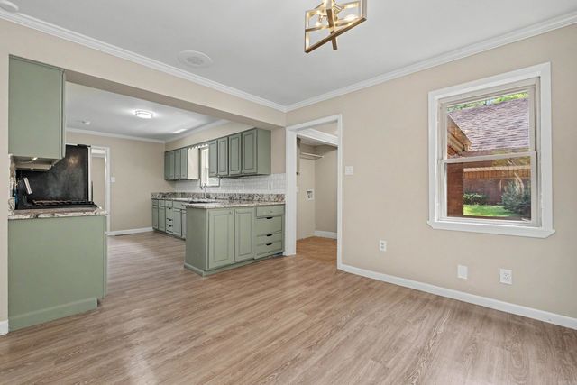 1209 Yorkshire, Helena, AR 72342