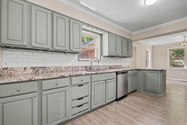 1209 Yorkshire, Helena, AR 72342