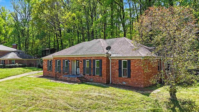 1209 Yorkshire, Helena, AR 72342