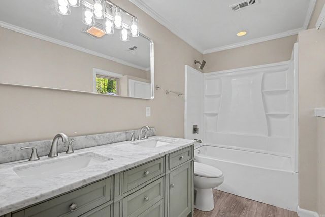 1209 Yorkshire, Helena, AR 72342