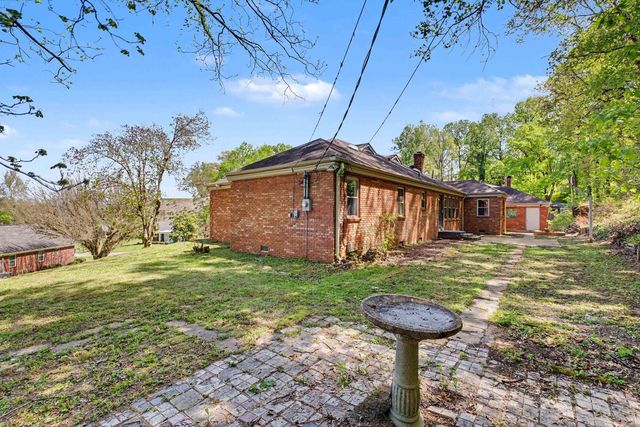 1209 Yorkshire, Helena, AR 72342