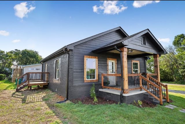 927 Fisher St, Lewisburg, TN 37091