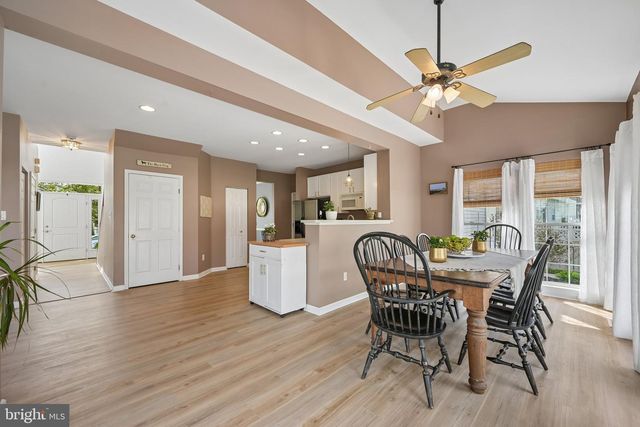 23 EQUESTRIAN DR, Burlington, NJ 08016