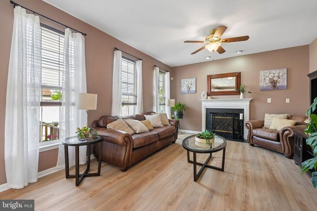 23 EQUESTRIAN DR, Burlington, NJ 08016